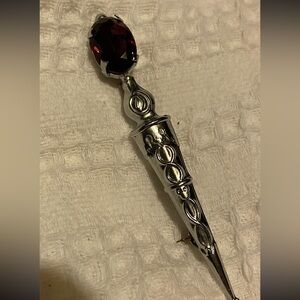 Vintage ladies  Amethyst stick pin brooch